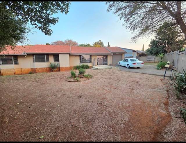 3 BEDROOM HOUSE FOR SALE IN HEUWELOORD